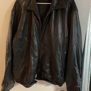 Leather jacket in almost perfect condition.